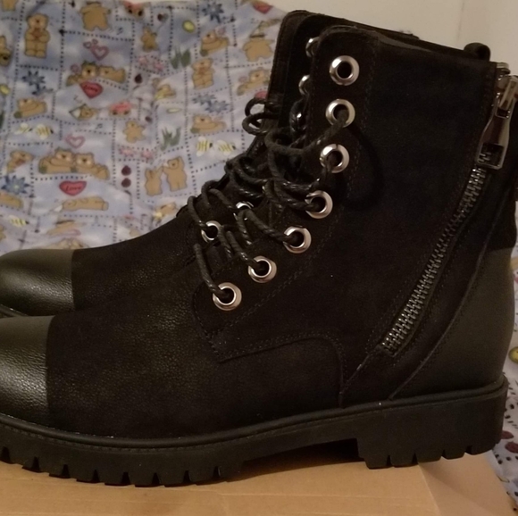 Black 10.5 men combat boots - Picture 2 of 7